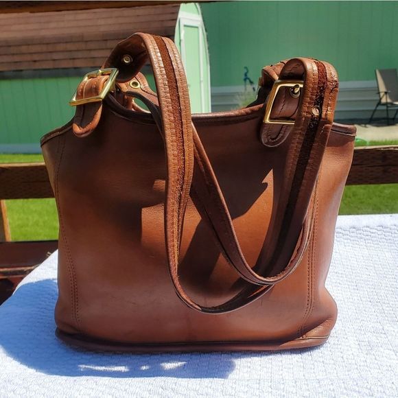 Coach Handbags - Coach legacy small shopper #9086.